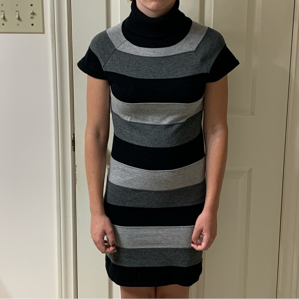 🌷3 for $25🌷Xhilaration, US M, Black & Grey Stripe Bodycon Turtleneck Knit Dress